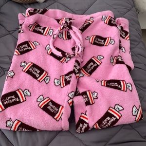 tootsie roll , small